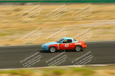media/May-31-2025-CalClub SCCA (Sat) [[2c1a04e1ee]]/Race/Group 5/Turn 4b/